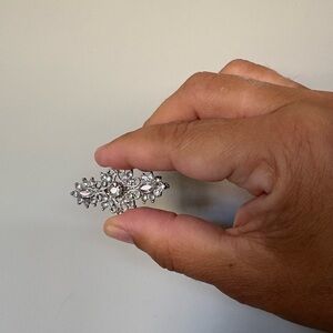 Small and Elegant Vintage Women's Brooch